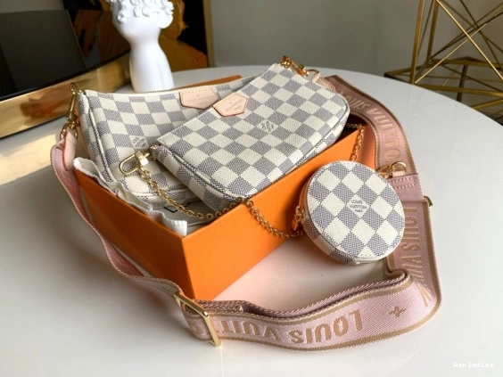 Cheap LOUIS MULTI POCHETTE ACCESSOIRES VUITTON 0822